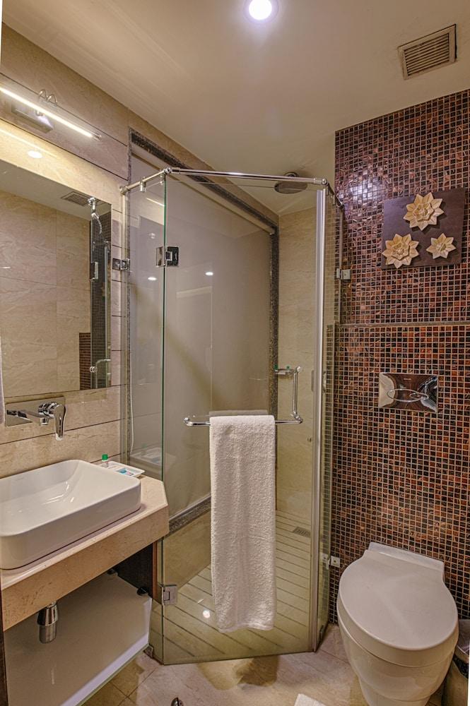 קוטה Hotel Lilac מראה חיצוני תמונה